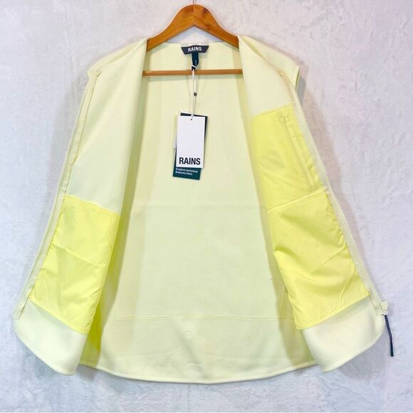 Rains Fleece Vest Straw Yellow Sleeveless Pockets Jacket Liner NWT NEW Medium - Picture 10 of 16